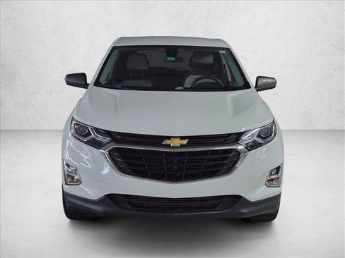 Used 2021 Chevrolet Equinox LS FWD image 2