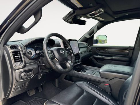 Used 2019 RAM 1500 Limited w/ Advanced Safety Group AWD/4WD image 9
