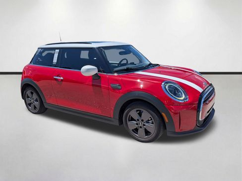 Used 2024 MINI Cooper 2-Door Hardtop FWD image 1