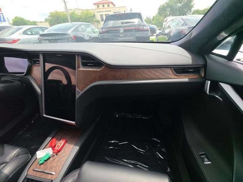 Used 2020 Tesla Model S Long Range Plus AWD/4WD image 4
