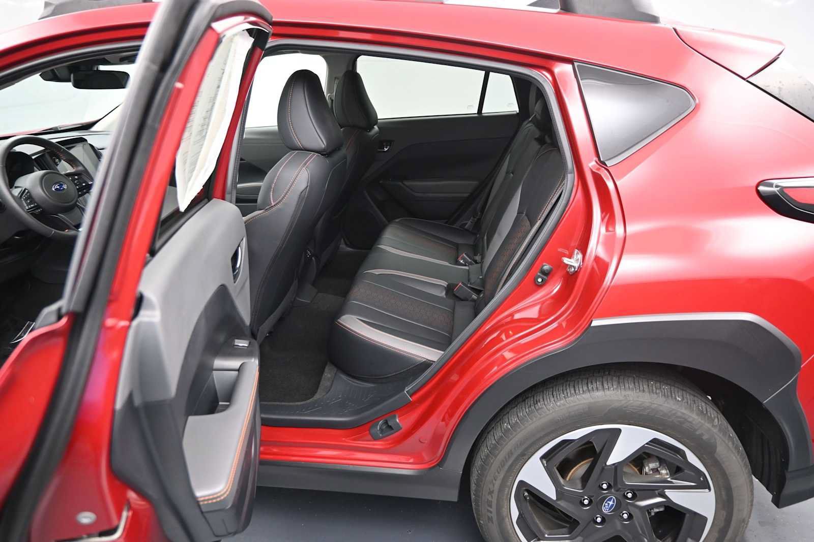 Used 2024 Subaru Crosstrek 2.5i Limited AWD/4WD image 8
