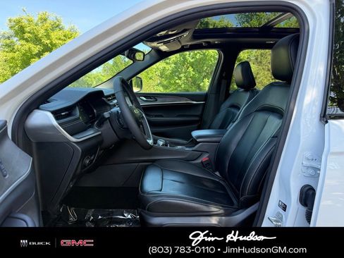 Used 2024 Jeep Grand Cherokee Limited AWD/4WD image 24