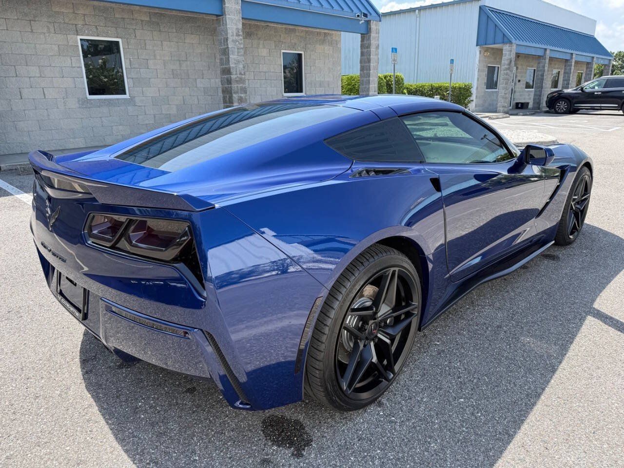 Used 2017 Chevrolet Corvette Stingray Coupe w/ Battery Protection Package RWD image 7