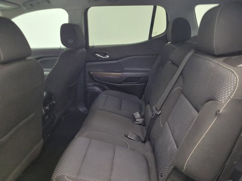 Used 2020 GMC Acadia SLE FWD image 18