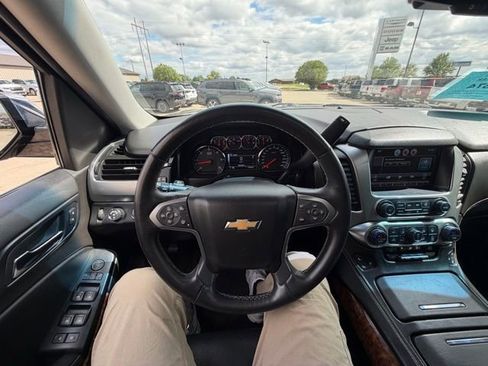 Used 2015 Chevrolet Tahoe LTZ AWD/4WD image 17