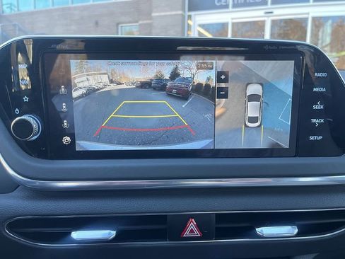 Used 2023 Hyundai Sonata Limited w/ Preferred Accessory Package image 11