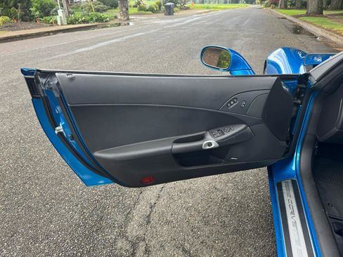 Used 2008 Chevrolet Corvette Coupe w/ Preferred Equipment Group RWD image 26