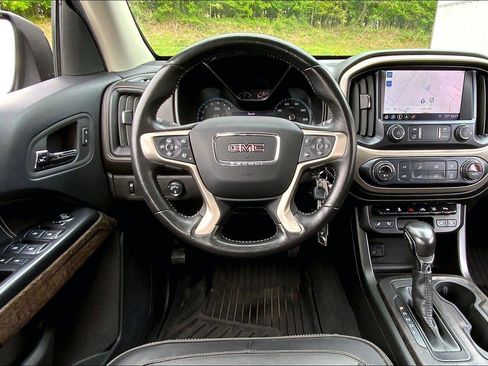 Used 2022 GMC Canyon Denali AWD/4WD image 5
