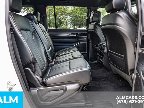 Used 2024 Jeep Wagoneer L Series II w/ Flexible Seating Group image 24