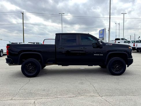 Used 2024 Chevrolet Silverado 2500 ZR2 image 6