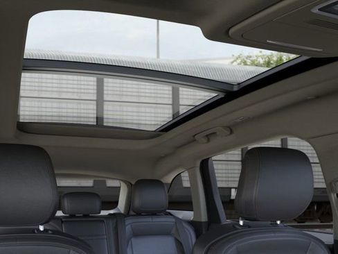 New 2026 Lincoln Nautilus Premier w/ Equipment Group 102A image 43