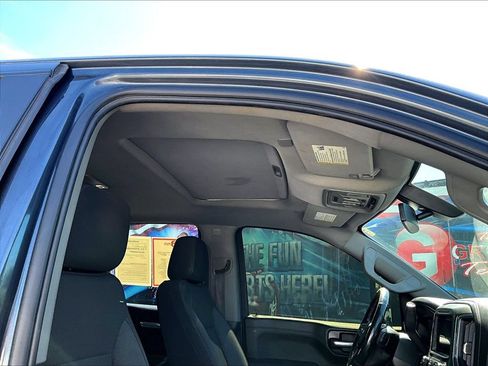 Used 2021 Chevrolet Silverado 1500 LT Trail Boss w/ Convenience Package II AWD/4WD image 24