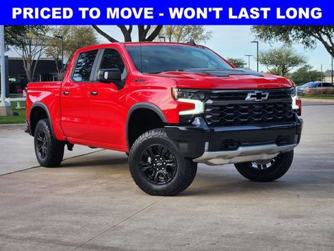Used 2025 Chevrolet Silverado 1500 ZR2 w/ Technology Package AWD/4WD image 2
