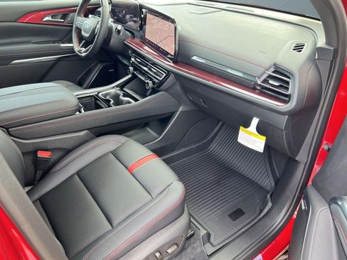 Certified 2026 Chevrolet Traverse RS FWD image 31