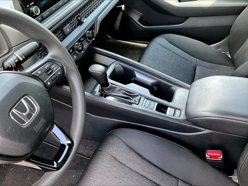 Used 2023 Honda Accord EX image 16