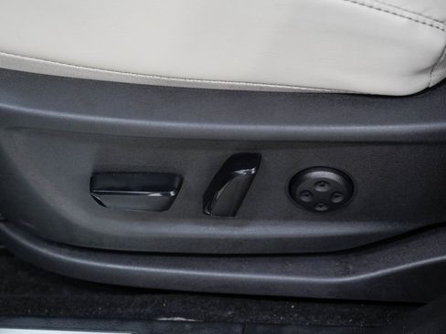 Used 2023 Nissan Ariya AWD image 26
