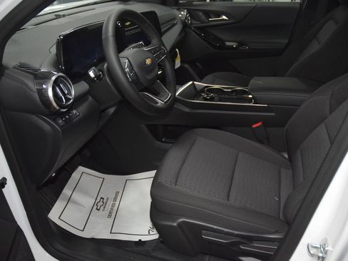 New 2027 Chevrolet Equinox LT AWD/4WD image 37
