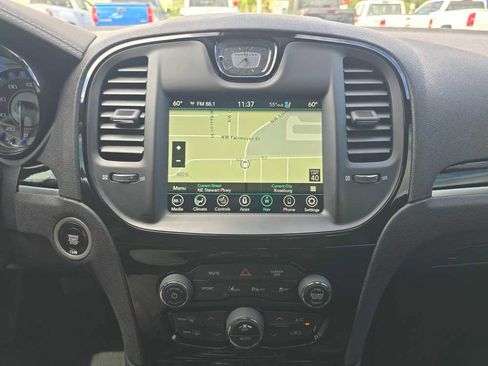 Used 2023 Chrysler 300 S w/ Comfort Group RWD image 12