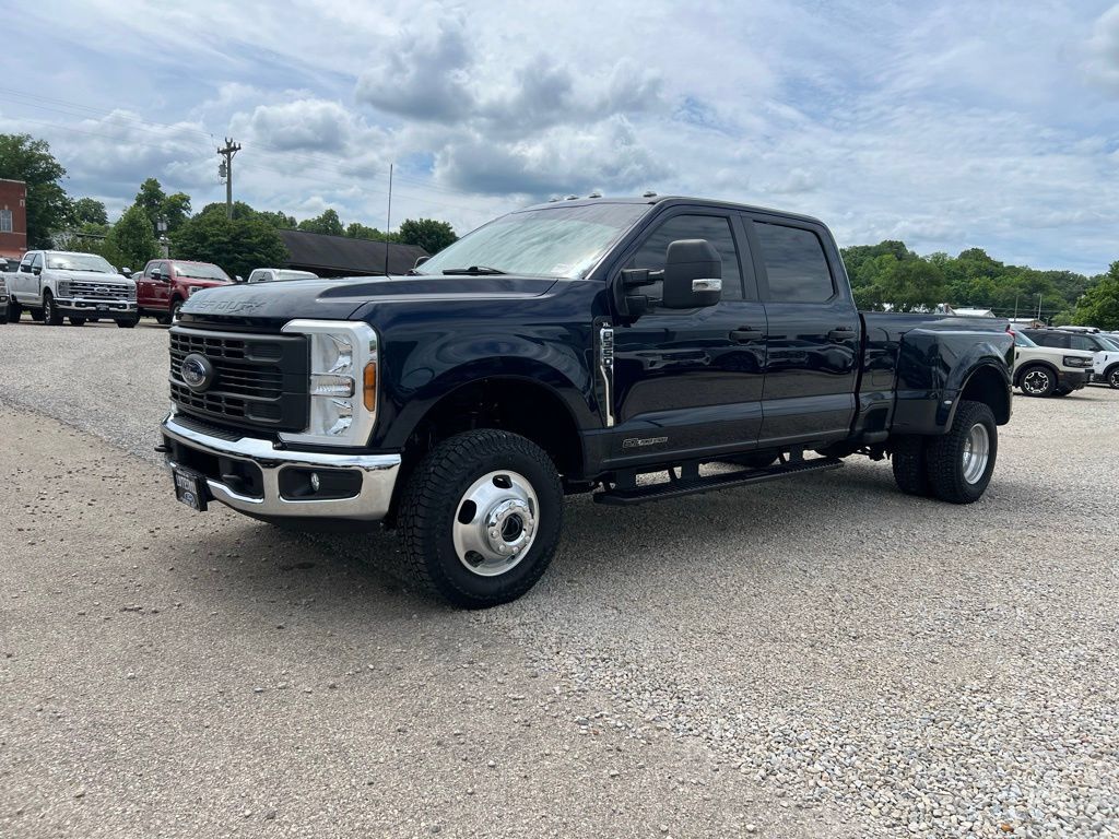 Used 2024 Ford F350 XL AWD/4WD image 4