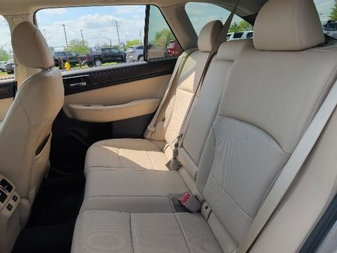 Used 2016 Subaru Outback 2.5i Limited image 19