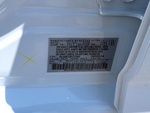 Used 2024 Nissan Sentra SV FWD image 30