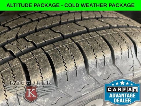 Used 2020 Jeep Cherokee Latitude Plus AWD/4WD image 8