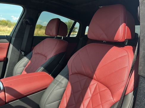 New 2026 BMW X6 xDrive40i w/ Climate Comfort Package image 11