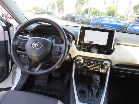 Certified 2025 Toyota RAV4 XLE image 21
