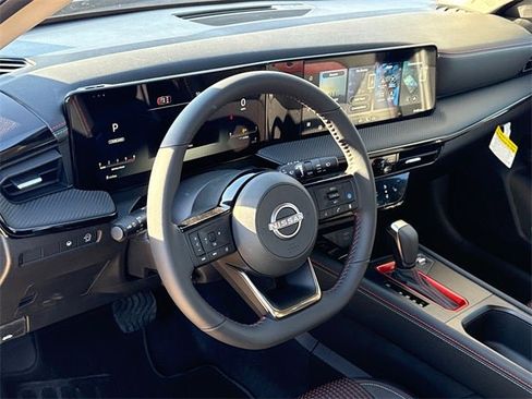 New 2026 Nissan Kicks SR w/ Cold Weather Package image 19