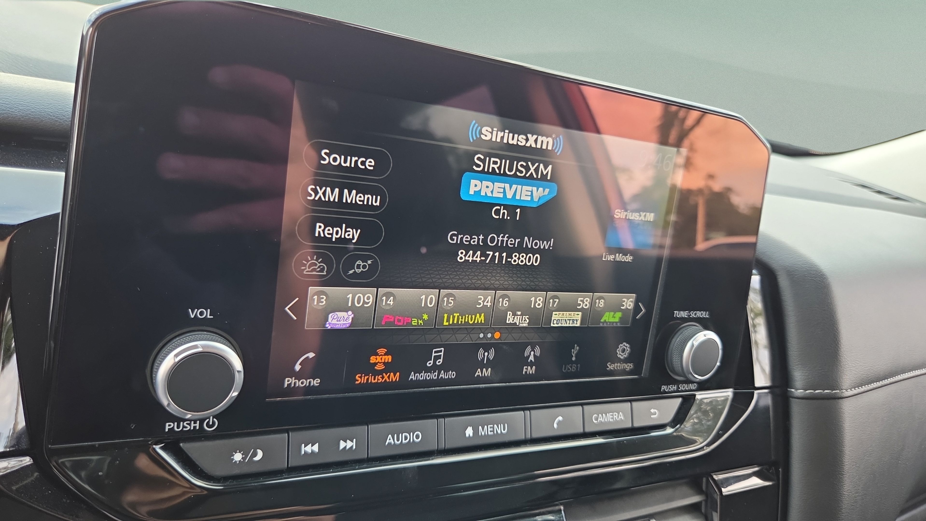 Used 2024 Nissan Pathfinder SV AWD/4WD image 21
