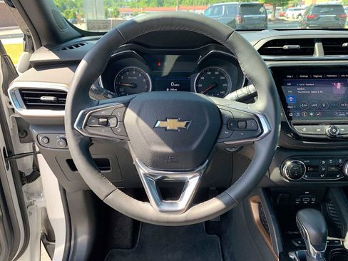 Certified 2023 Chevrolet TrailBlazer ACTIV w/ Sun and Liftgate Package AWD/4WD image 11