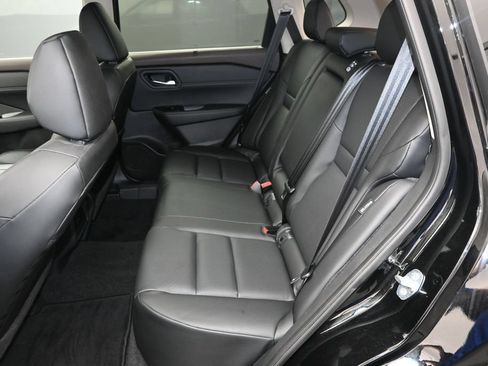 Certified 2023 Nissan Rogue SV w/ SV Premium B Package AWD/4WD image 17