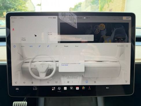 Used 2024 Tesla Model Y Performance AWD/4WD image 31