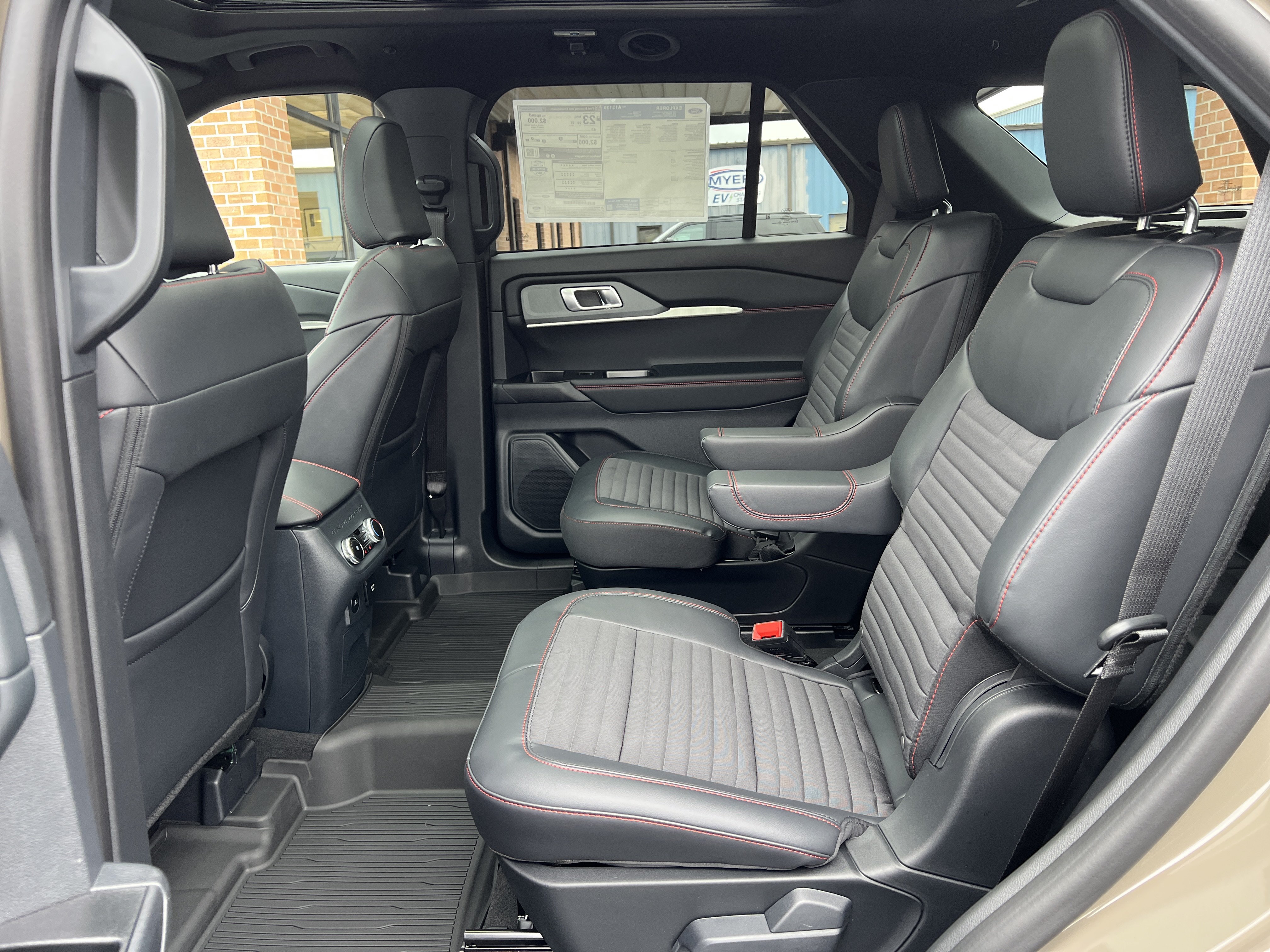 New 2027 Ford Explorer ST-Line w/ Premium Package AWD/4WD image 18