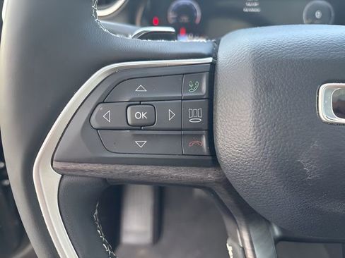 Used 2024 Jeep Grand Cherokee L Limited w/ Luxury Tech Group II image 19