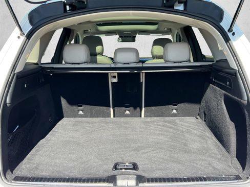 Used 2021 Mercedes-Benz GLC 300 4MATIC image 23