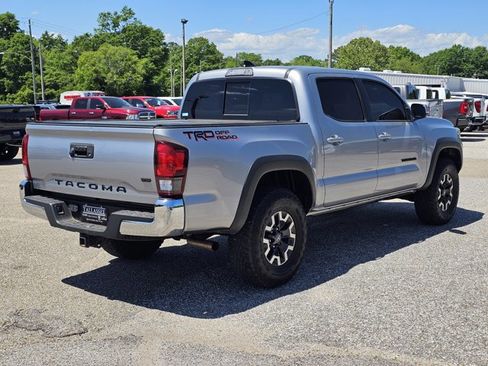 Used 2019 Toyota Tacoma TRD Off-Road RWD image 8