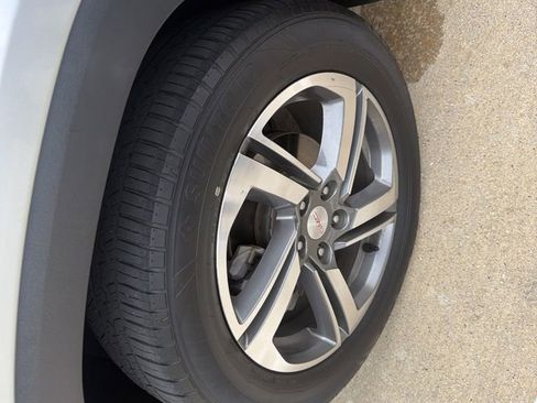 Used 2020 GMC Terrain SLT image 14