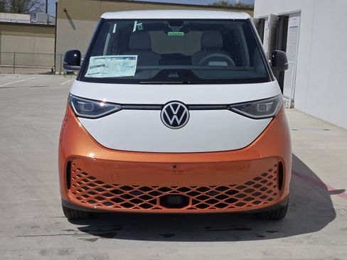 New 2025 Volkswagen ID. Buzz 1st Edition image 6