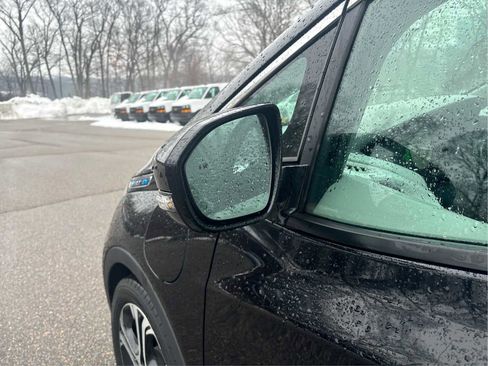 Used 2019 Chevrolet Bolt Premier w/ Infotainment Package image 25