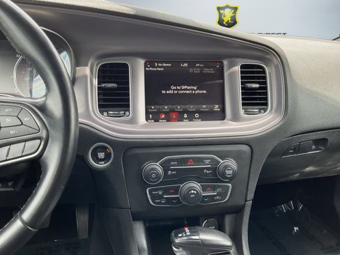 Used 2023 Dodge Charger SXT RWD image 13