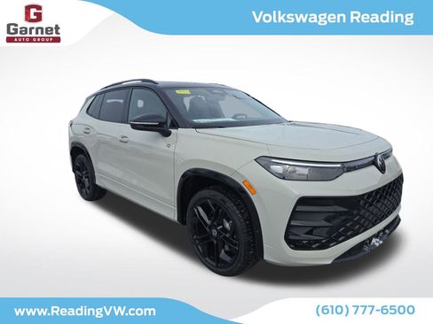 New 2026 Volkswagen Tiguan SE R-Line image 7