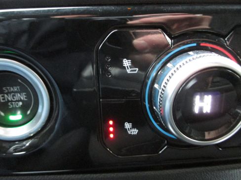 Used 2022 GMC Sierra 1500 SLE image 21