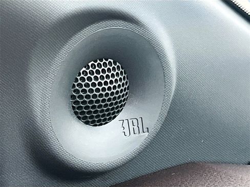 Used 2024 Toyota Sienna Platinum image 19