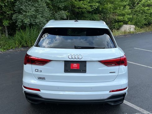 Used 2023 Audi Q3 2.0T Premium w/ Convenience Package AWD/4WD image 4