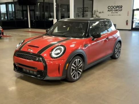 Used 2024 MINI Cooper S FWD image 1
