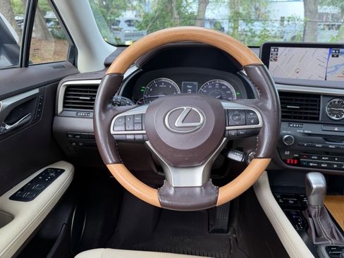 Used 2019 Lexus RX 350 AWD w/ Navigation Package image 33
