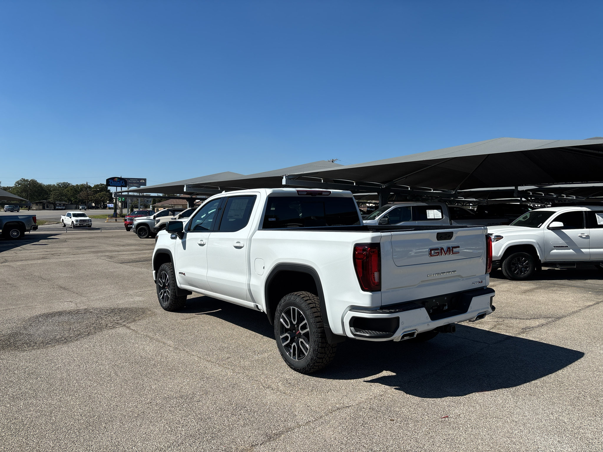 New 2026 GMC Sierra 1500 AT4 w/ AT4 Premium Package AWD/4WD image 8