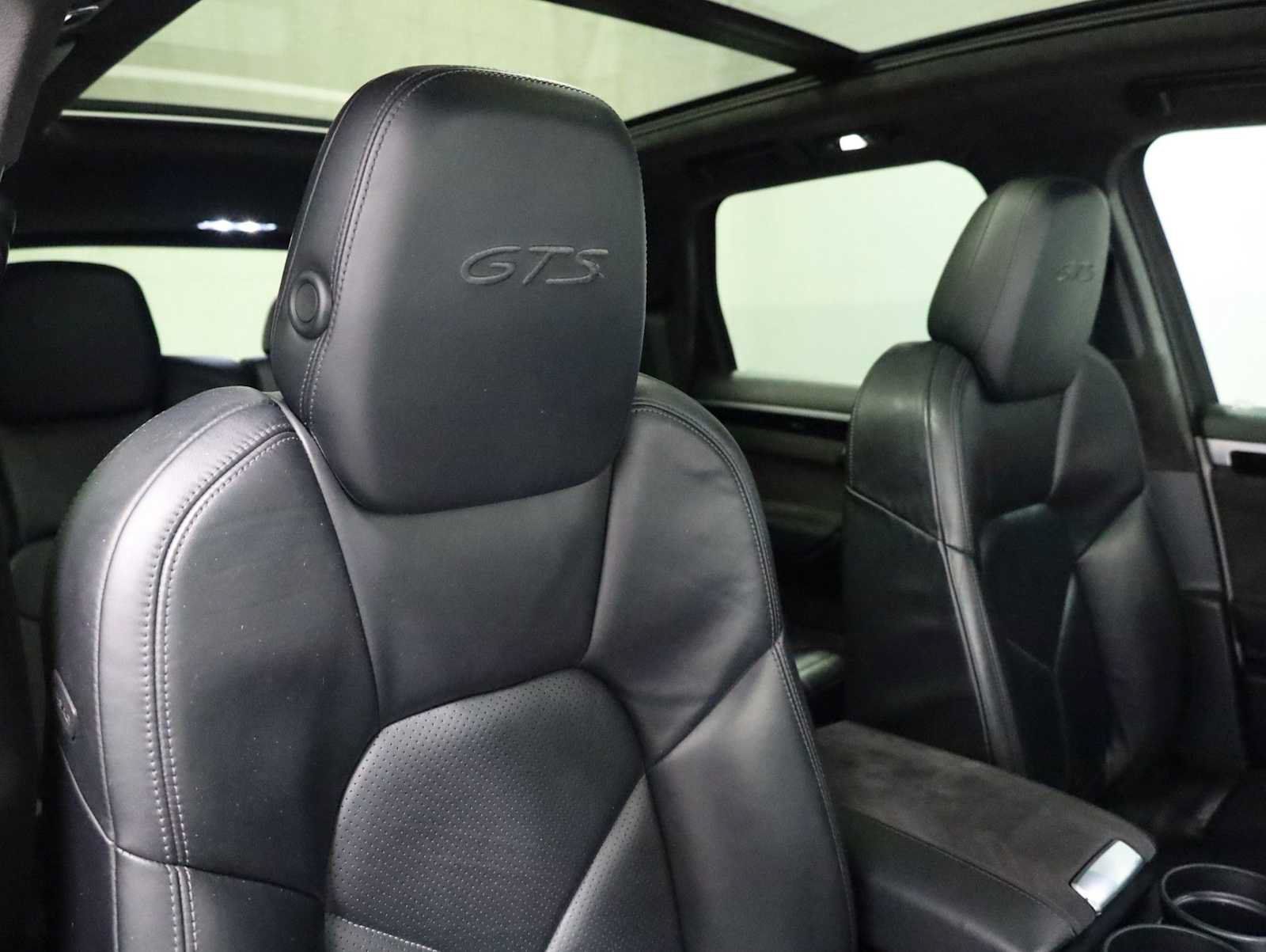 Used 2016 Porsche Cayenne GTS AWD/4WD image 22