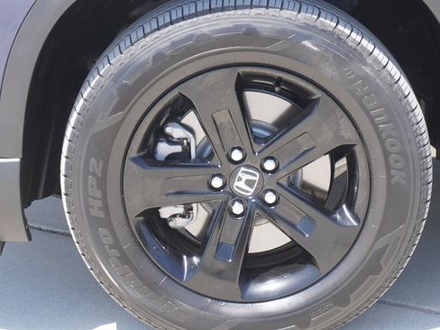 Used 2025 Honda Pilot EX-L image 4